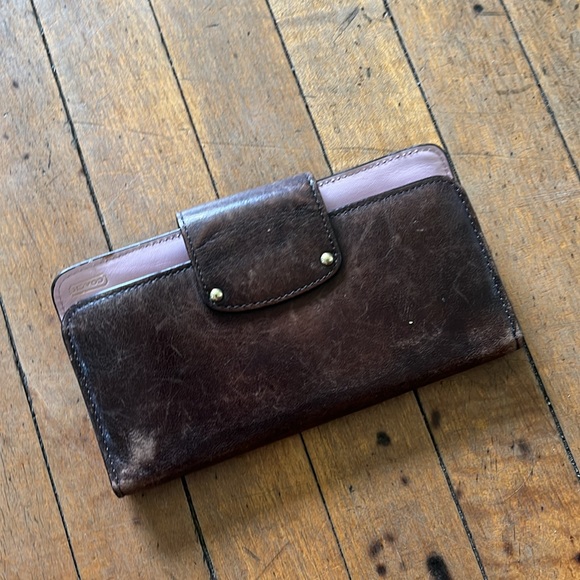 Coach soft brown / pink leather wallet - Picture 2 of 5